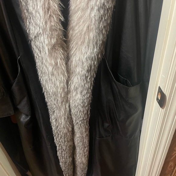Coat - Picture 3 of 7